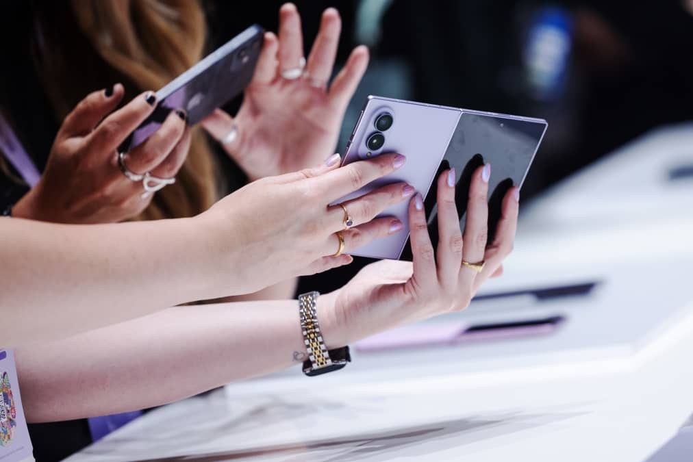 Samsung works to draw iPhone users to its foldables even as Apple enters the market
