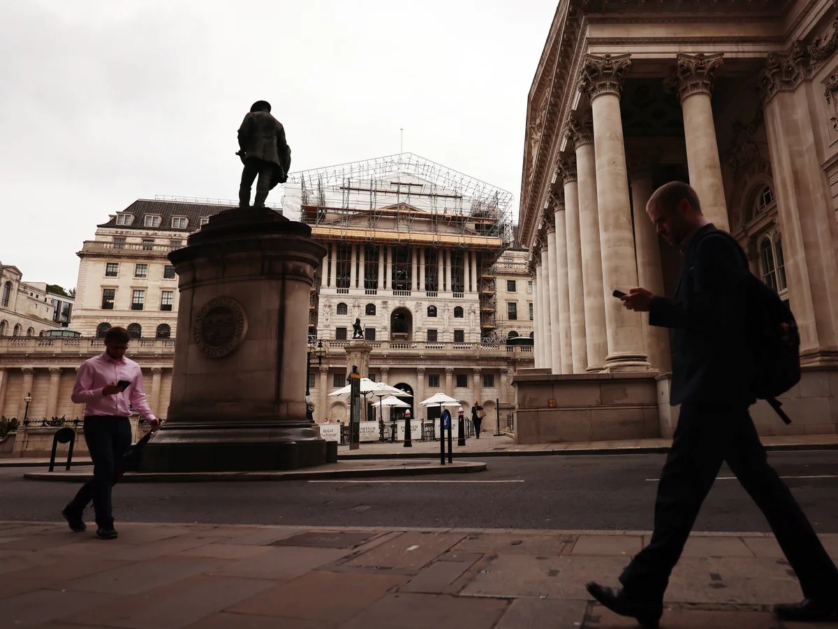 UK government pays highest interest rate on 30-year bond since 1998