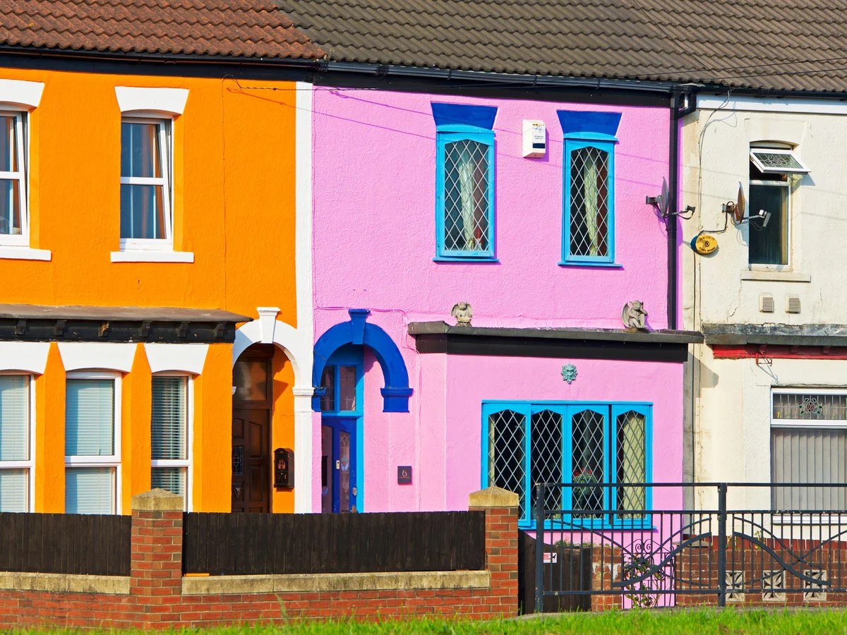 UK house prices rise for first time since April, says Nationwide