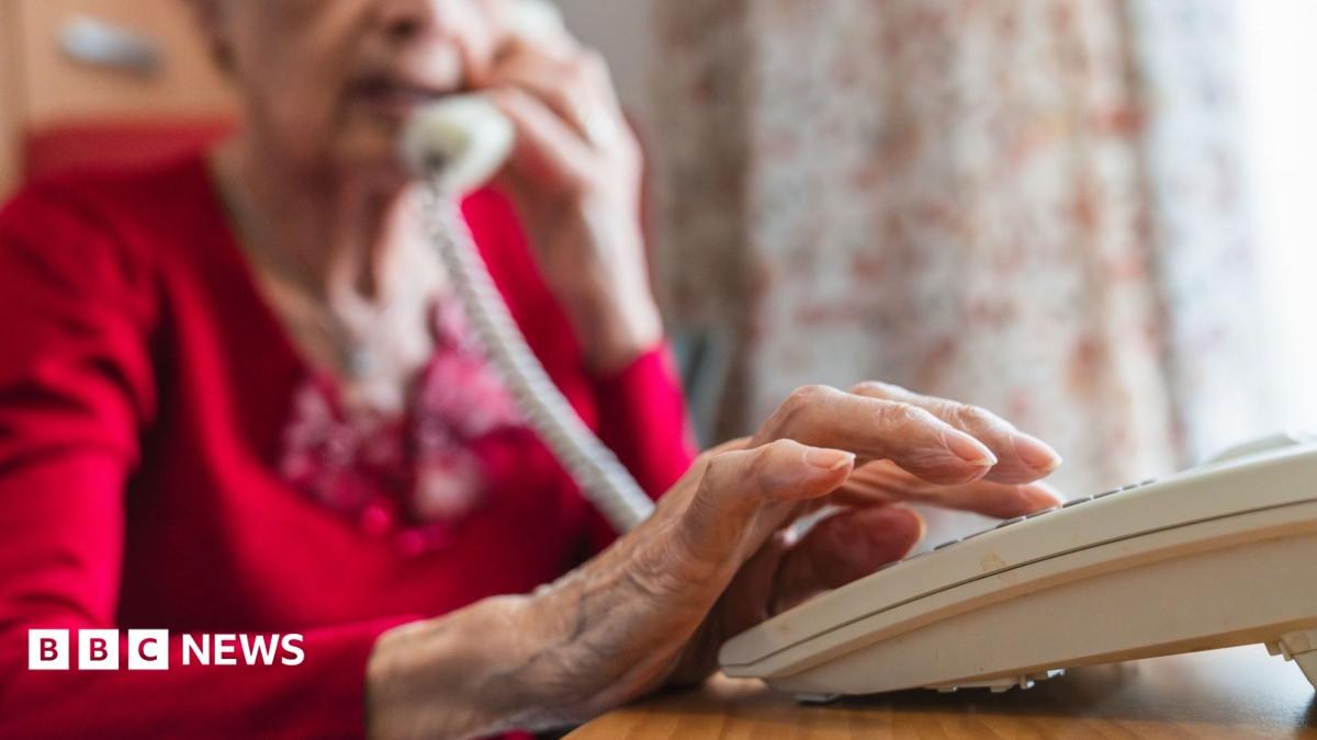 Landline switchover could cut people off in emergency, minister warned