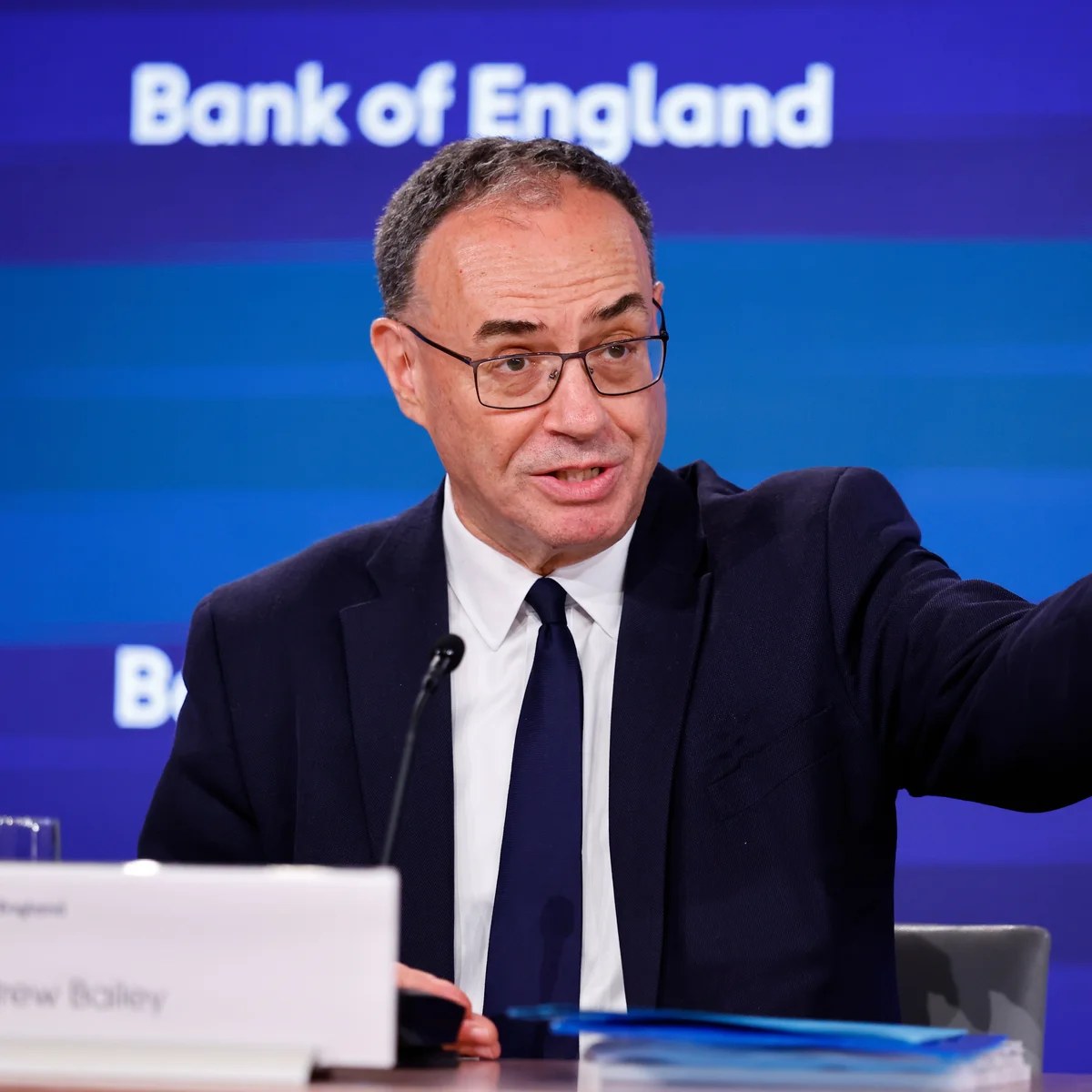 Populism poses serious challenge to independent central banks, Bailey says