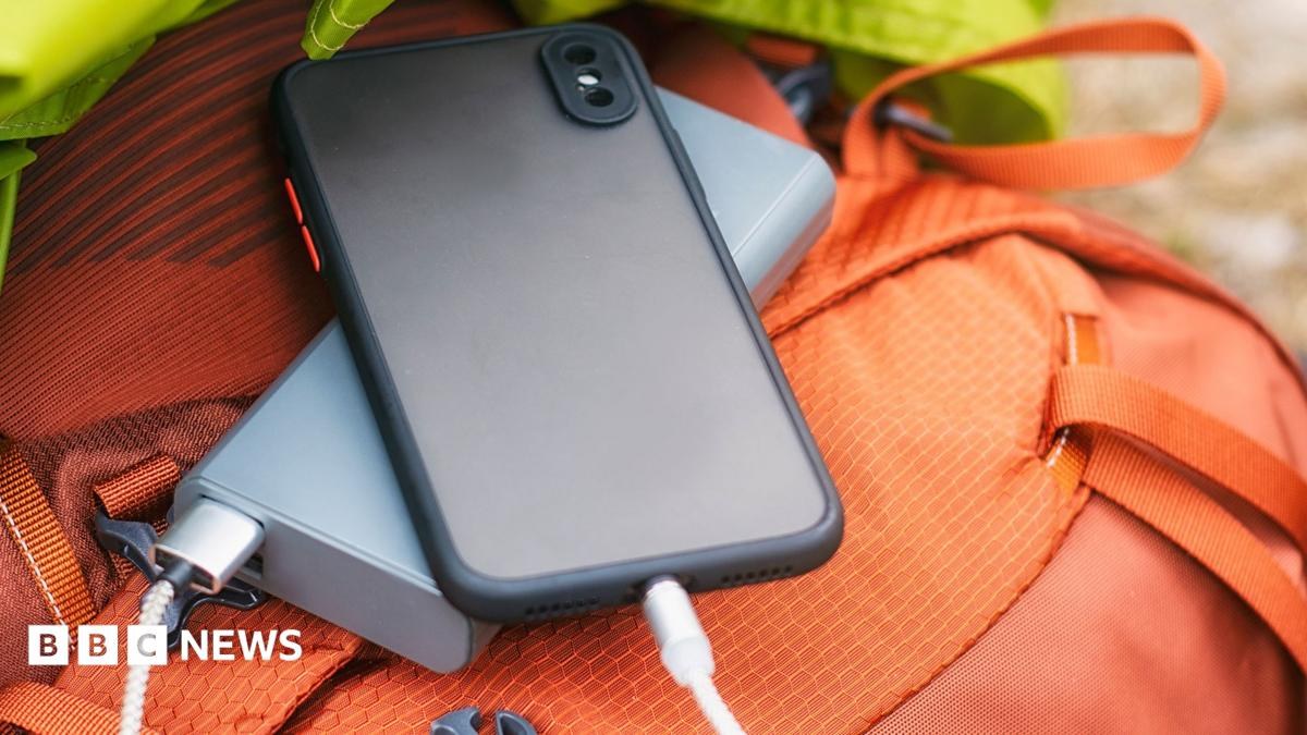 Power banks and vapes now biggest fire risk on planes