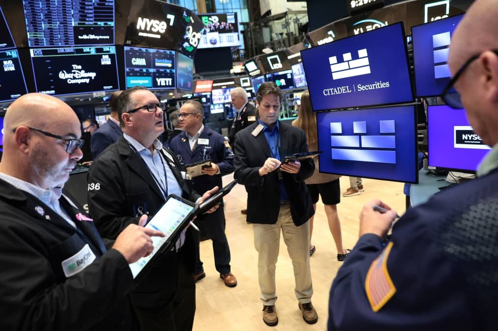 Traders pile into 'bubble puts' on CoreWeave as neocloud stocks plunge